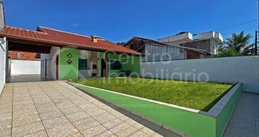 CASA à venda com 3 quartos em Peruíbe, no bairro Jardim Beira Mar