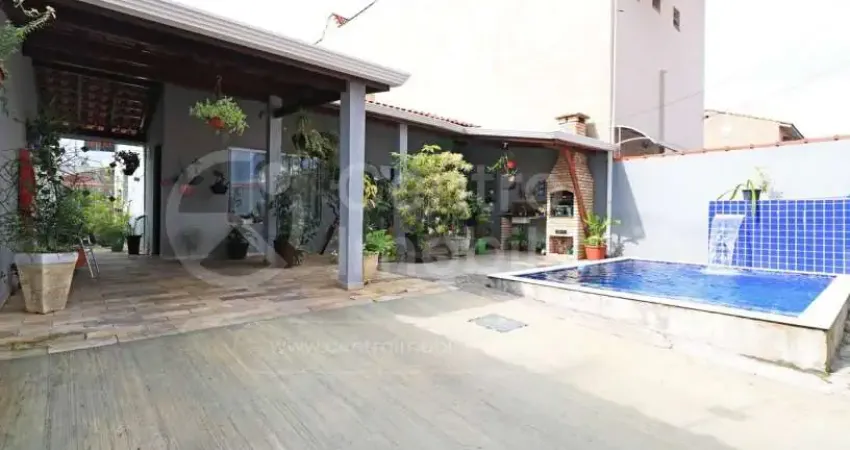 Casa à venda com piscina e 2 quartos em peruíbe, no bairro jardim marcia