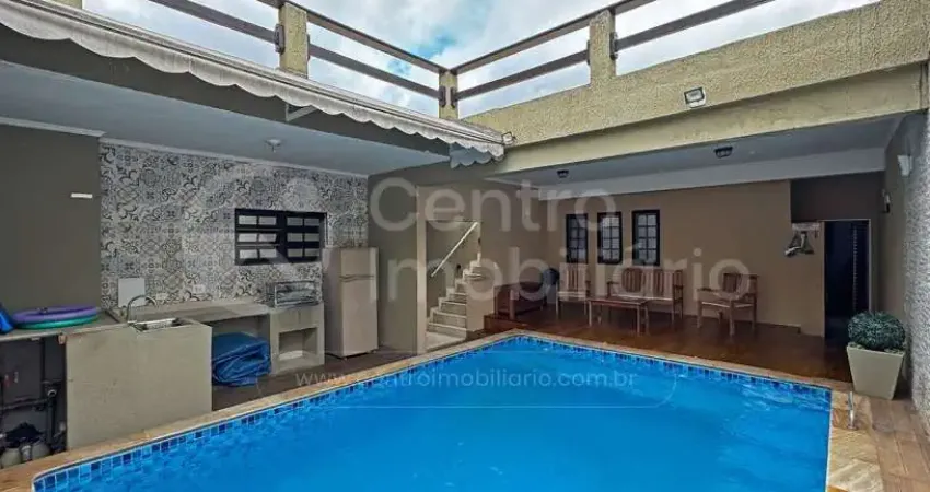 Casa à venda com piscina e 3 quartos em peruíbe, no bairro cidade nova peruíbe