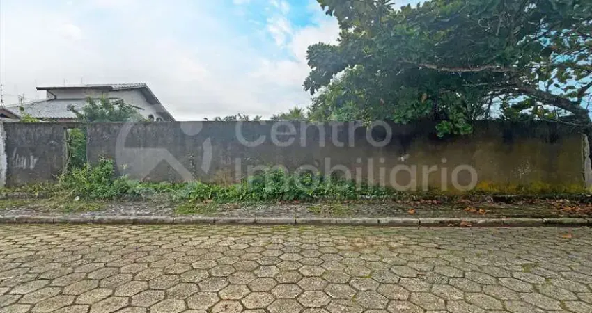 Terreno à venda em Estância Balneária Maria Helena Novaes, Peruíbe