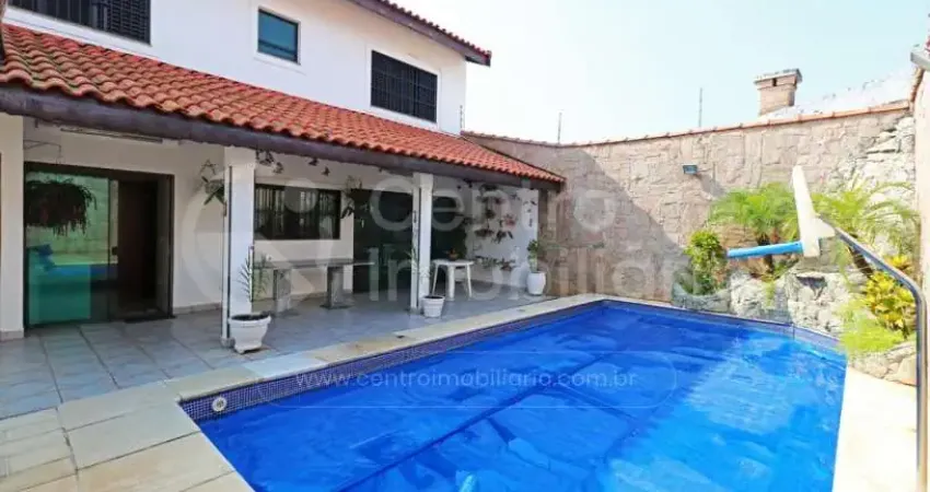 Casa à venda com piscina e 4 quartos em peruíbe, no bairro stella maris