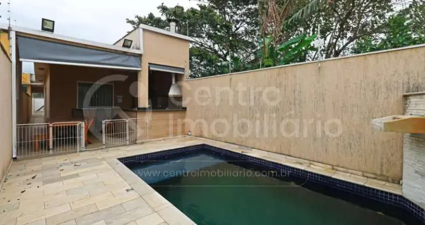 Casa à venda com piscina e 2 quartos em peruíbe, no bairro jardim brasil
