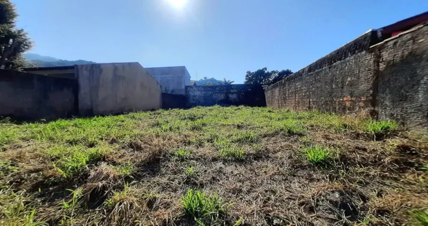 Amplo terreno a alguns metros da rodovia alexandra matinhos