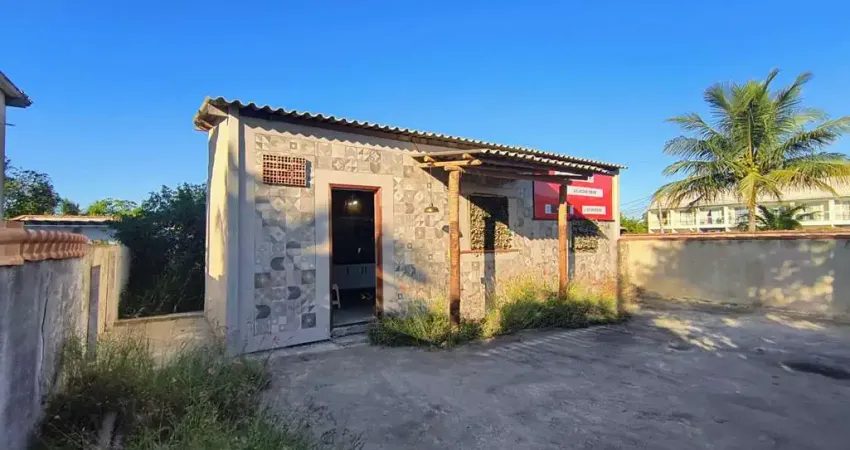 Casa para Venda em Saquarema, Jaconé (Sampaio Correia), 1 dormitório, 2 banheiros, 2 vagas