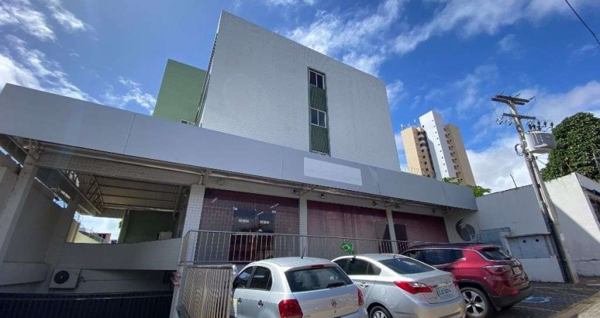 Prédio comercial em Lagoa Nova com 1742 m², com 14 vagas de garagens.