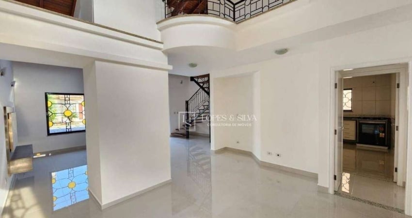 Casa para Alugar com 3 Suítes em Condomínio, localizada no Bairro Vila Santista, Atibaia, SP