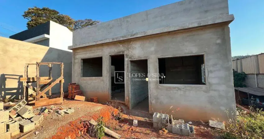 Casa à Venda com 2 Dormitórios  no Bairro Santa Helena, Atibaia, SP
