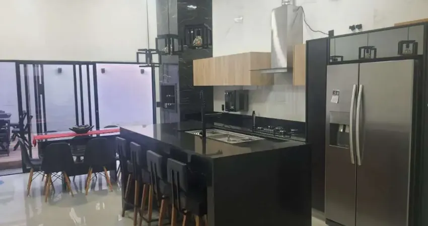 Casa com 3 quartos à venda no Jardim Holanda, Uberlândia 