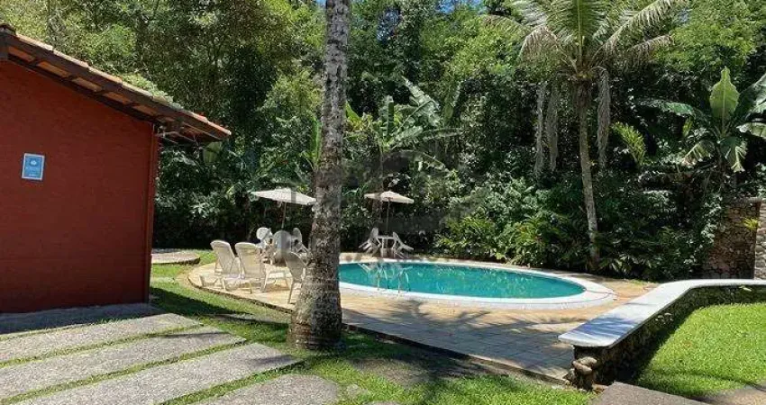 Casa em condomínio fechado com 2 quartos à venda no Boiçucanga, São Sebastião