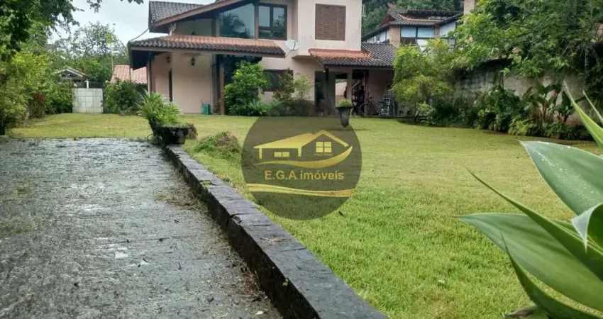 Casa com 3 quartos para alugar no Baleia, São Sebastião