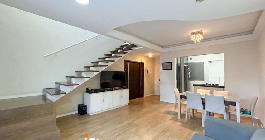 Sobrado com 3 dormitórios sendo 1 suíte à venda, 126 m² por R$ 590.000 - Asilo - Blumenau/SC