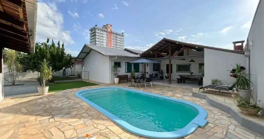 Casa com 3 dormitórios à venda, 295 m² por R$ 995.000,00 - Itoupava Central - Blumenau/SC
