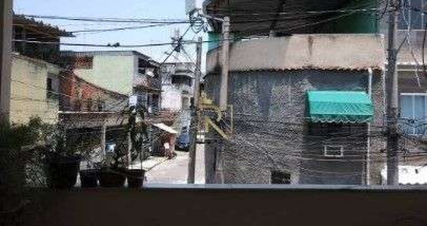 Casa tipo sobrado com 1 suite em Realengo/ RJ