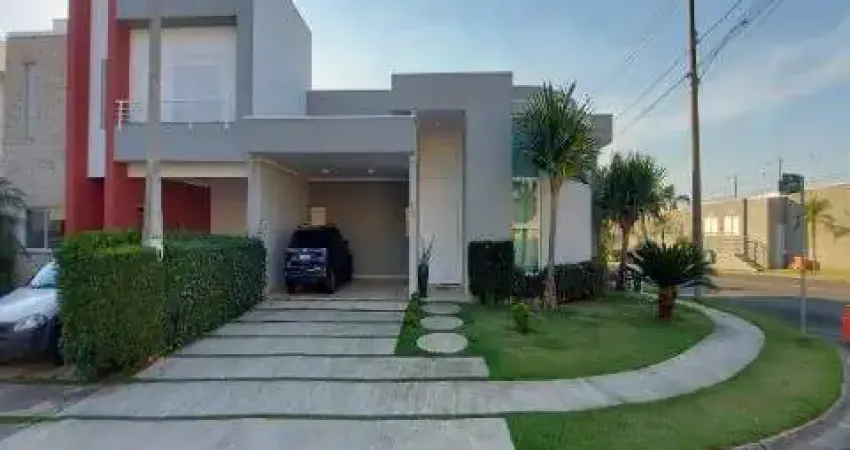 Casa em Condomínio de Alto Padrão em Indaiatuba-SP  4 quartos, 1 suíte, 2 salas, 5 banheiros, 4 vagas de garagem  248,50 m² de área.