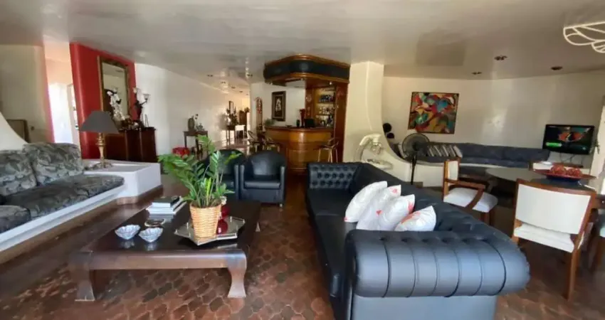 Casa comercial à venda no Centro de Indaiatuba-SP: 3 quartos, 1 suíte, 3 salas, 5 banheiros, 5 vagas, 373 m². Venha conferir!