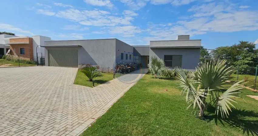 Residência térrea de luxo em condomínio exclusivo, 4 suítes, piscina com borda infinita e garagem para 7 carros entre indaiatuba e salto-sp
