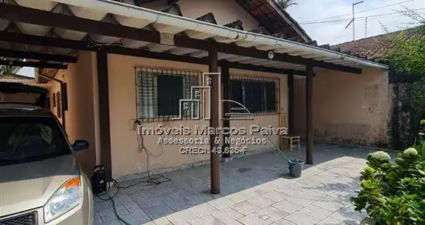 Casa com excelente localização no bairro santa eugênia – mongaguá!