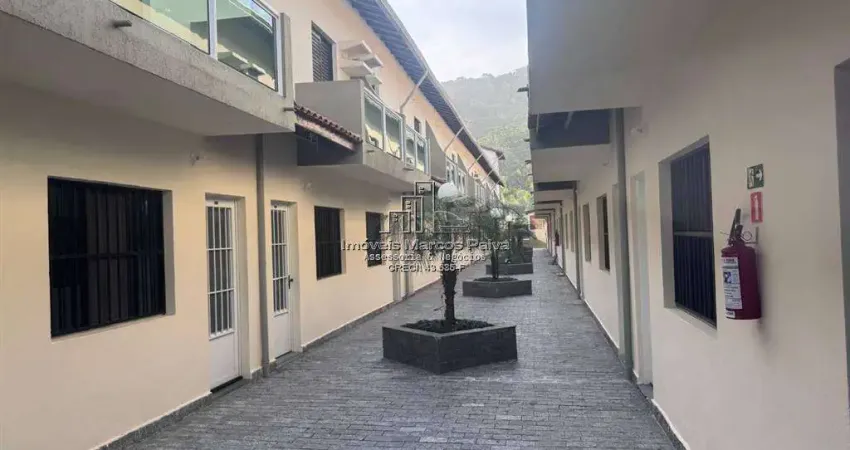 Sobrado em excelente condominio fechado no centro de mongaguá!