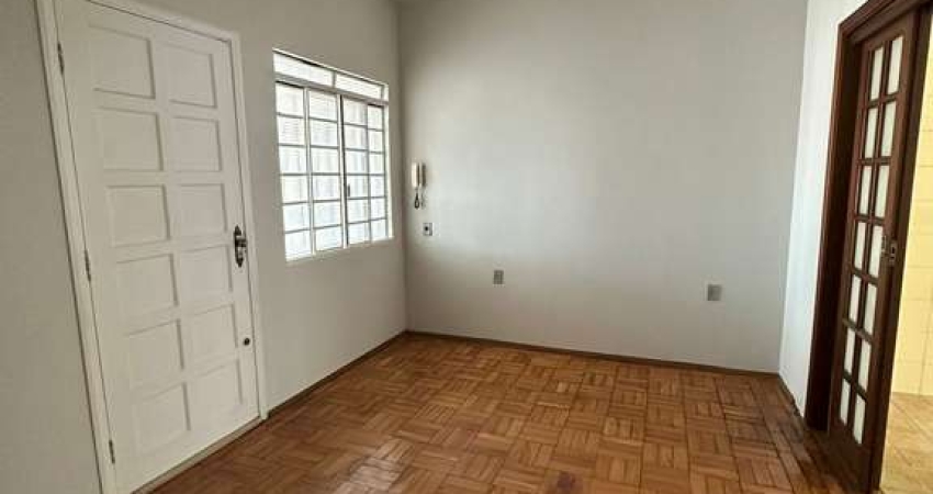 Casa com 3 quartos à venda na Vila dos Lavradores, Botucatu 