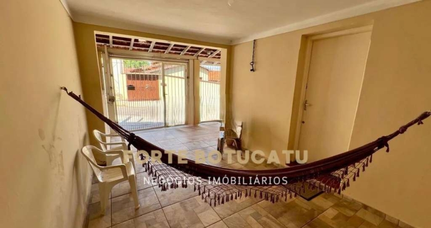 Casa com 3 quartos à venda na Vila Maria, Botucatu 