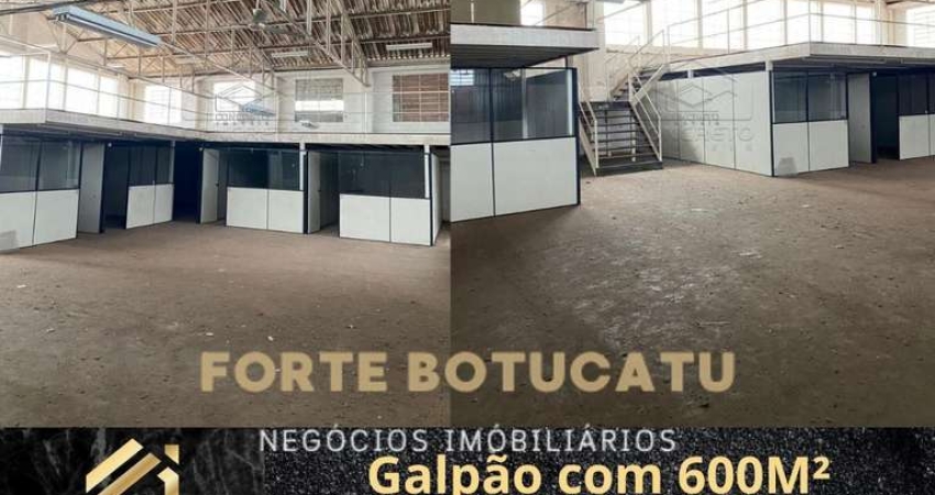 Pavilhão/Galpão para alugar no bairro Centro - Botucatu/SP
