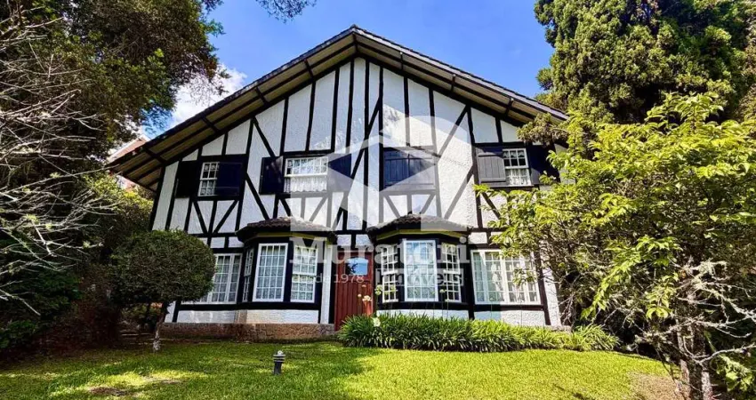 Casa em condomínio fechado com 4 quartos à venda na Rua Dilson, 75, Descansopolis, Campos do Jordão