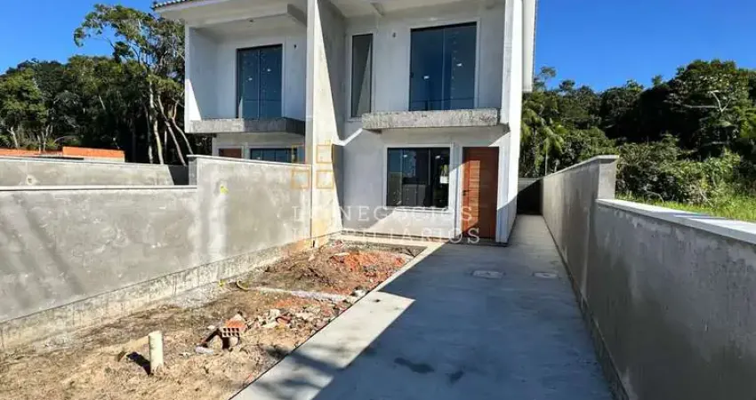 Sobrado à venda no bairro Sertão do Maruim - São José/SC