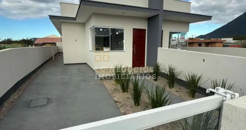 Casa à venda no bairro Guarda do Cubatão - Palhoça/SC