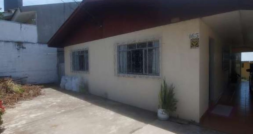 Casa para Locação em Guarapuava, Bonsucesso, 3 dormitórios, 1 banheiro, 3 vagas