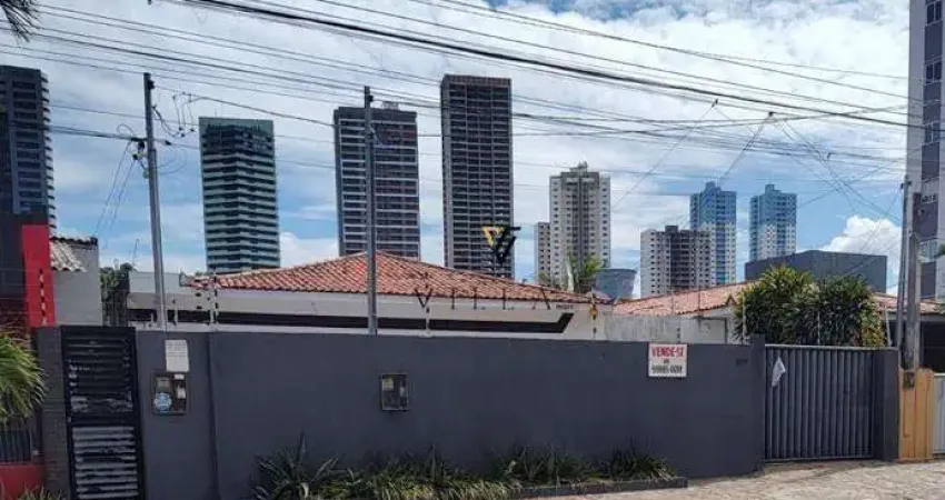 Casa Térrea com 3 dormitórios, 2 Salas e Área Externa Ampla à venda, 360 m² por R$ 950.000 - Manaíra - João Pessoa/PB