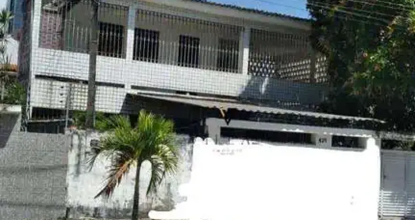 Terreno com Casa para Demolição à venda, 412 m² por R$ 2.200.000 - Manaíra - João Pessoa/PB