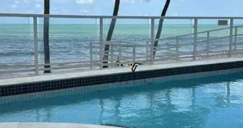 Cobertura reformada de 225m² com 4 quartos – pé na areia no bessa