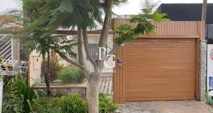 Casa térrea com laje 79m + Espaço Gourmet nos fundos do imóvel de 50m - 2 quartos sendo 1 suíte + Closet e vaga de garagem coberta