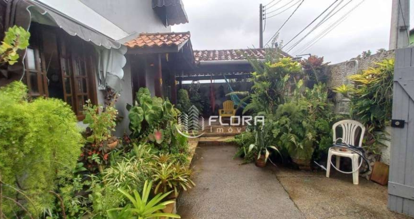 Casa com 3 dormitórios à venda, 120 m² por R$ 700.000,00 - Itaipu - Niterói/RJ