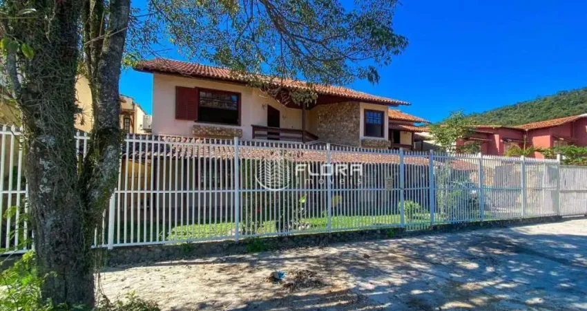 Casa com 6 dormitórios à venda, 476 m² por R$ 1.380.000,00 - Itaipu - Niterói/RJ