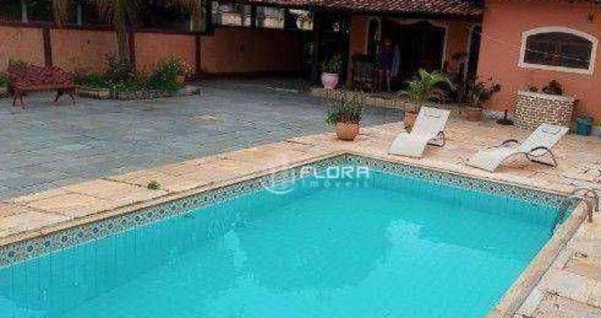 Casa com 3 dormitórios à venda, 300 m² por R$ 700.000,00 - Piratininga - Niterói/RJ