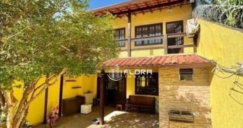 Casa com 2 dormitórios à venda, 130 m² por R$ 550.000,00 - Itaipu - Niterói/RJ
