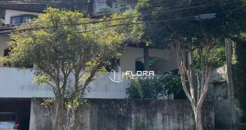Casa com 6 dormitórios à venda, 250 m² por R$ 1.450.000,00 - Charitas - Niterói/RJ