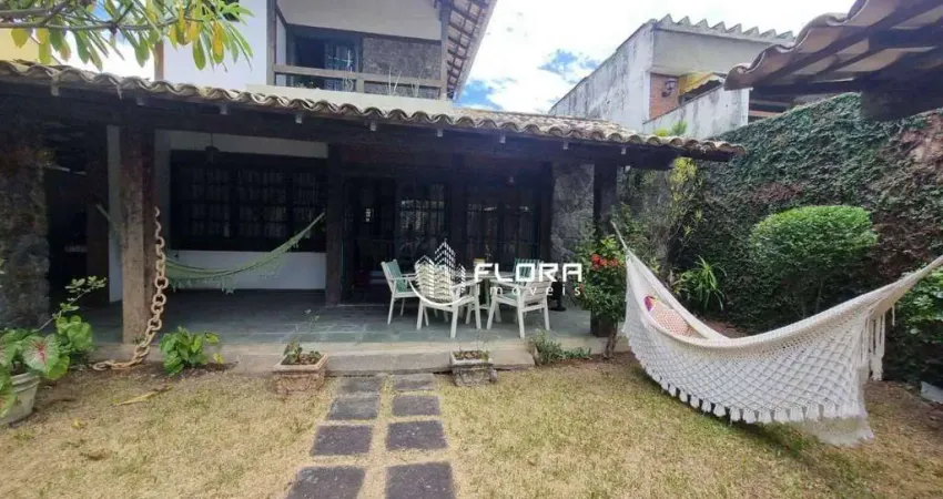 Casa com 3 dormitórios à venda, 360 m² por R$ 1.575.000 - Piratininga - Niterói/RJ
