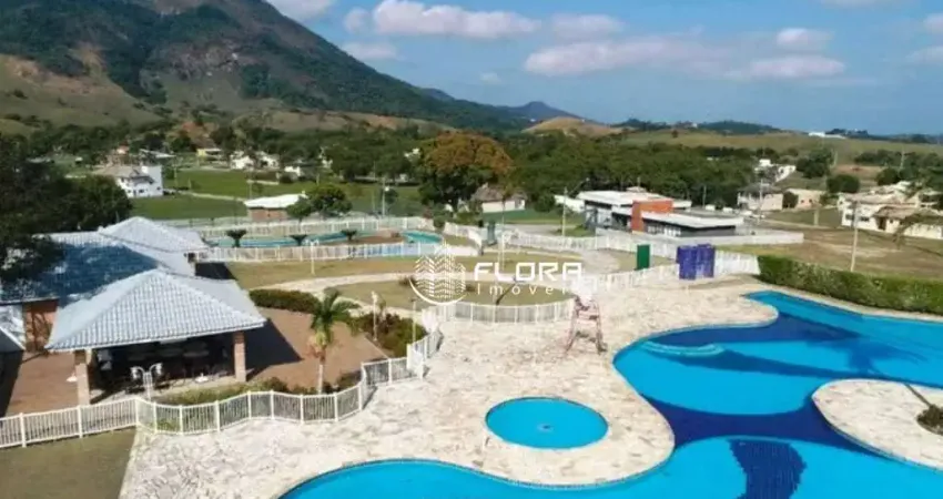 Terreno plano de 602m² á venda no condomínio Gan Éden