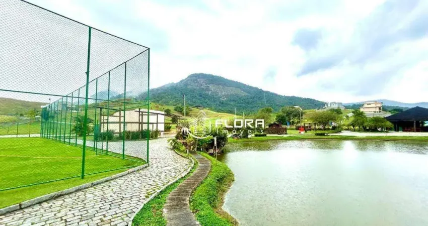 Lote 842m² plano á venda no condomínio Pedra do Vale
