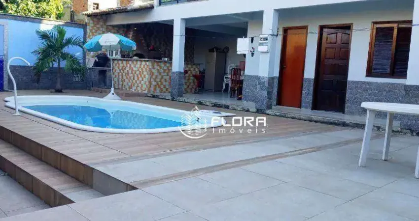 Casa com 4 quartos, sendo 2 suítes, com à 200 m², à venda por R$ 550.000 - Maricá/RJ