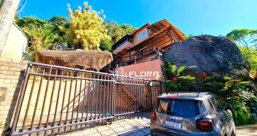 Casa com 3 dormitórios à venda, 374 m² por R$ 2.200.000,00 - Itacoatiara - Niterói/RJ