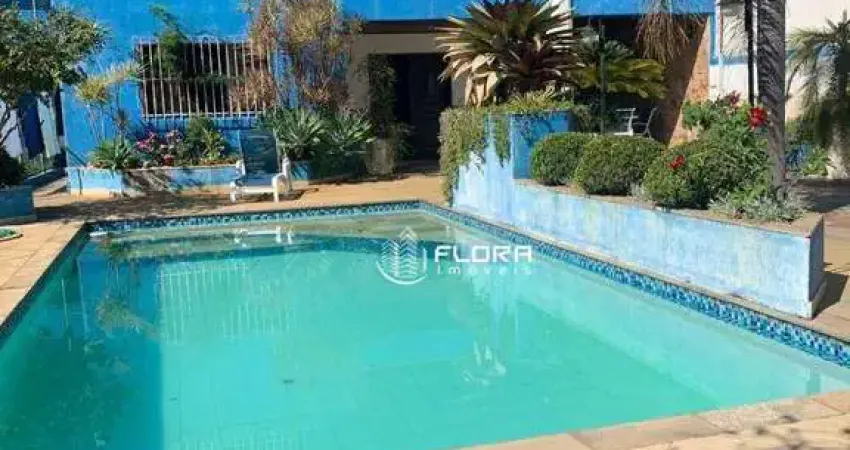 Oportunidade Única em Serra Grande – Itaipu! Casa Duplex Ampla com Piscina, Suíte Master e Terreno de 450m²!