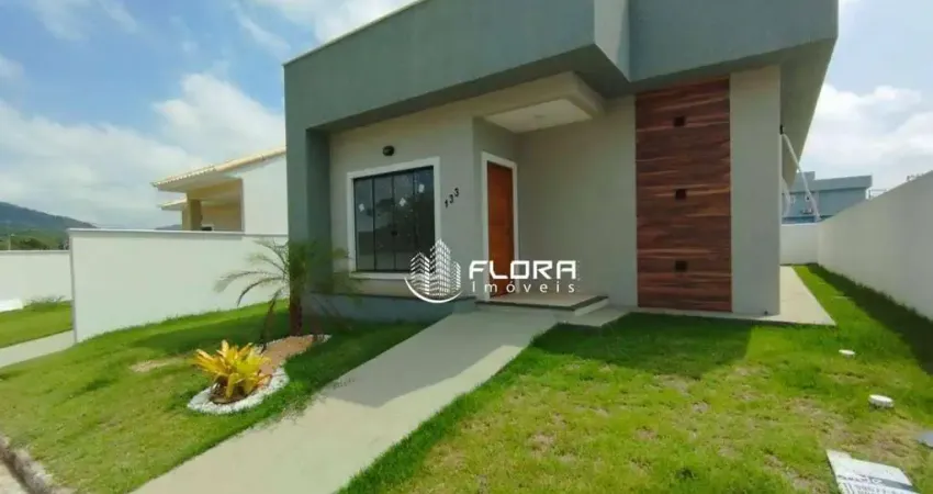 Casa com 3 quartos, sendo 1 suíte, área gourmet, em Condomínio Fechado, com 100 m² , à venda por R$ 540.000,00, Ubatiba- Maricá- RJ