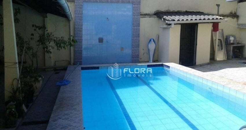 Casa com 4 dormitórios à venda, 250 m² por R$ 780.000,00 - Itaipu - Niterói/RJ