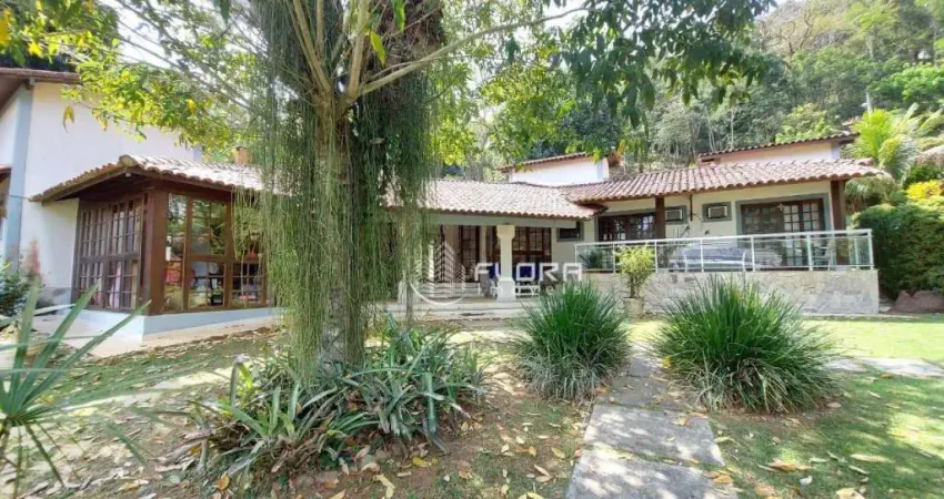 Casa com 3 dormitórios à venda, 300 m² por R$ 3.200.000,00 - Engenho do Mato - Niterói/RJ