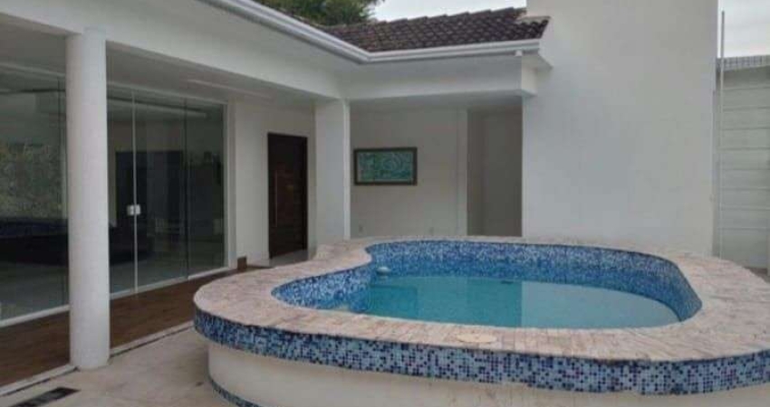Casa à venda por R$ 2.100.000,00 - São Francisco - Niterói/RJ