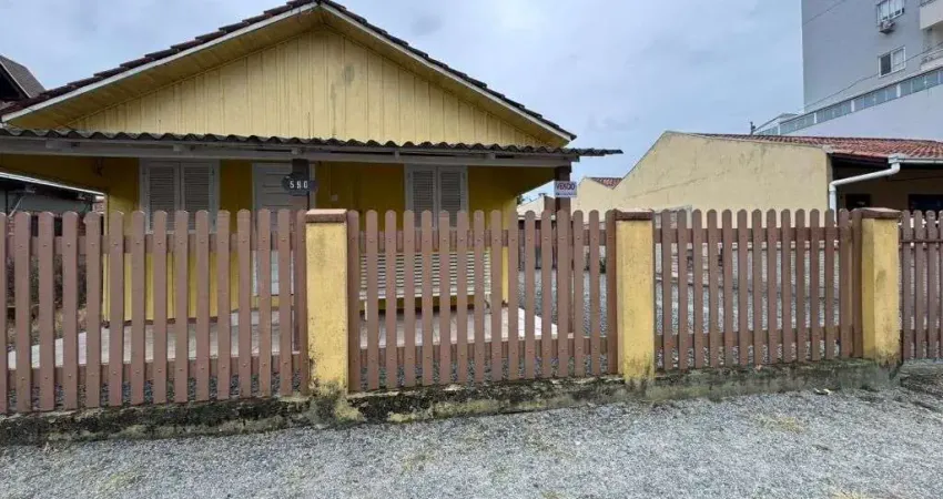 Terreno à venda, 330 m² por R$ 650.000,00 - Gravatá - Navegantes/SC