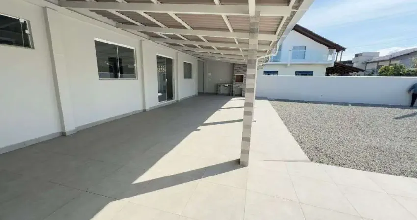 Casa com 3 dormitórios à venda, 140 m² por R$ 950.000,00 - Centro - Navegantes/SC